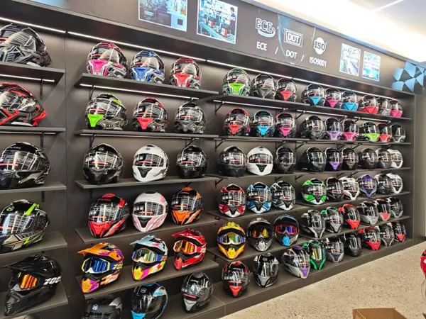 One-stop helmet service from design to shipment